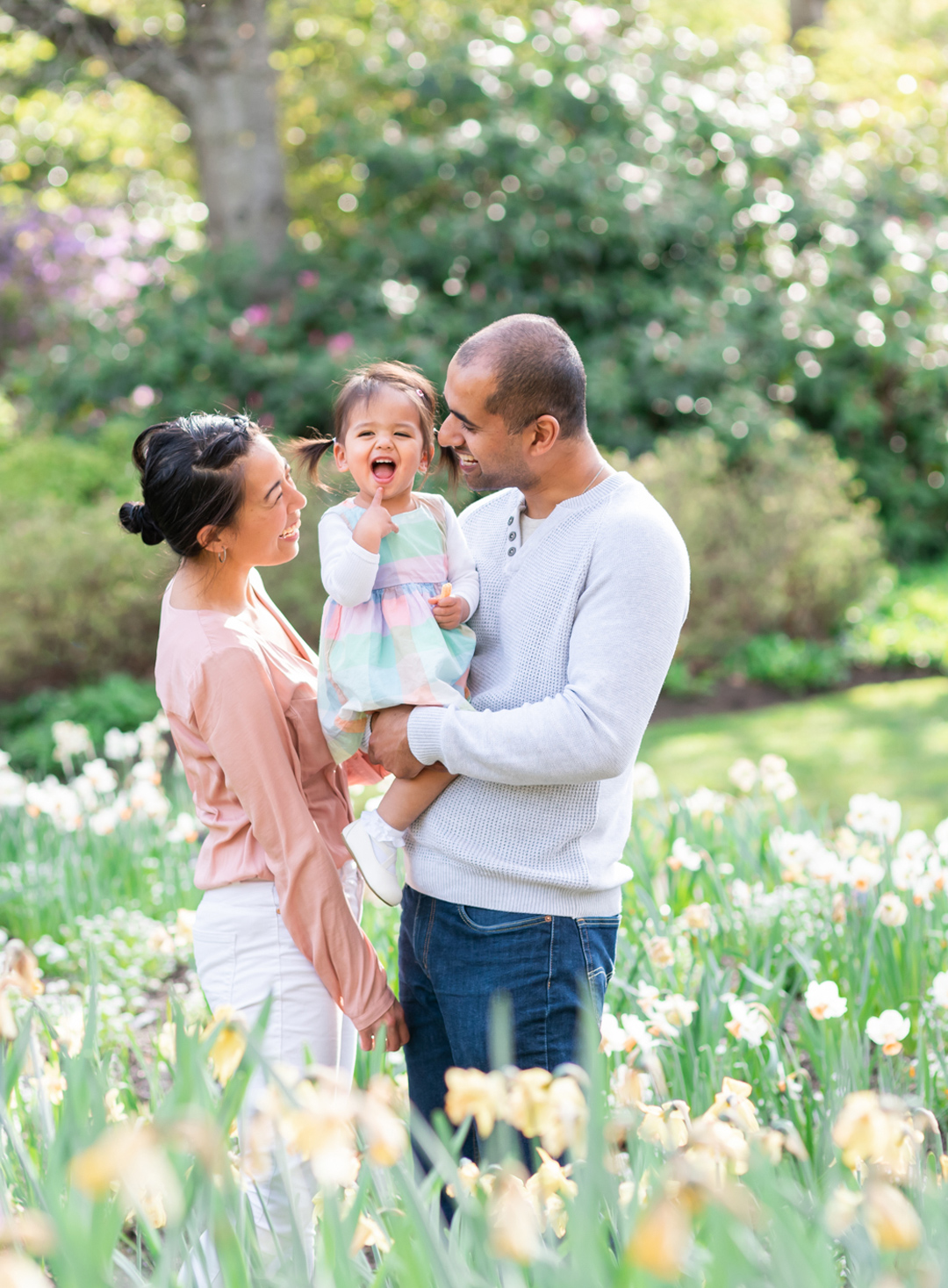 Outdoor family photos Gibsons