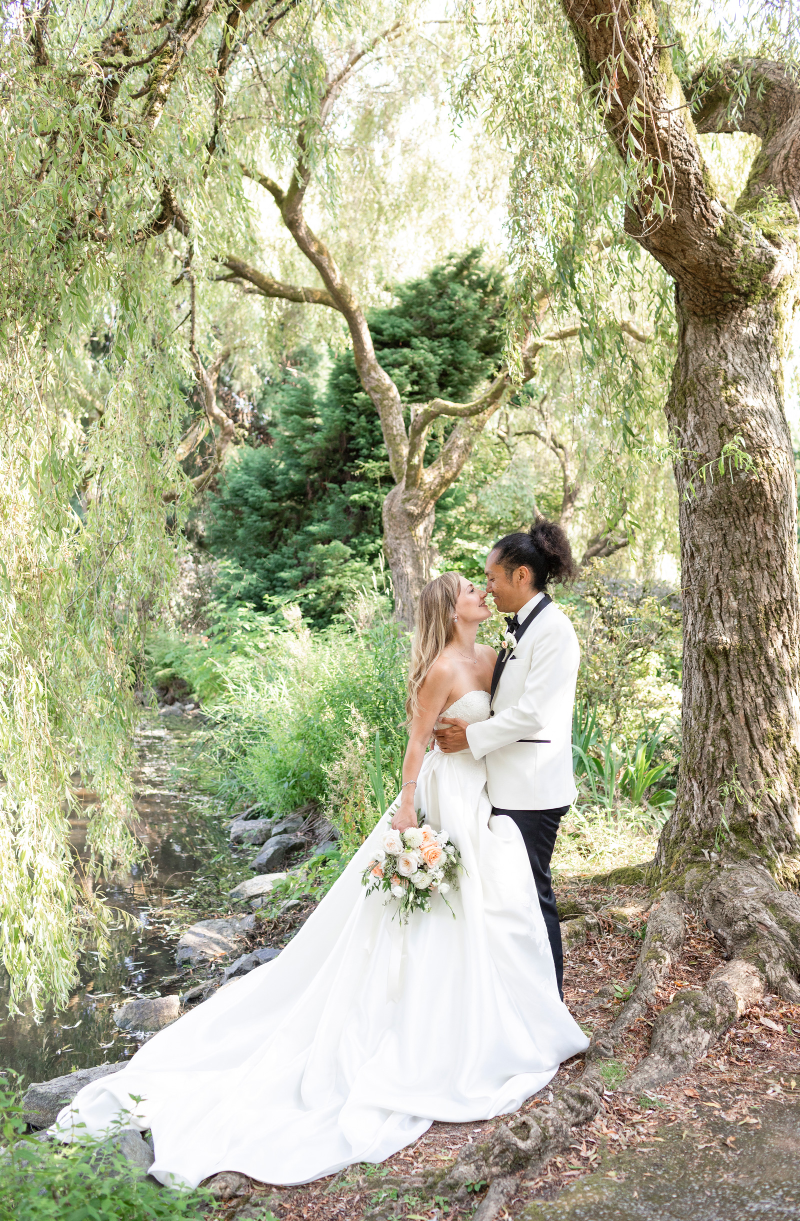 Sunshine Coast British Columbia wedding couples portraits