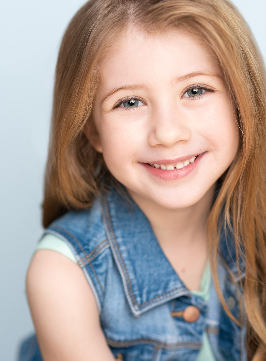Vancouver child actor commercial headshot smiling Amber Taylor