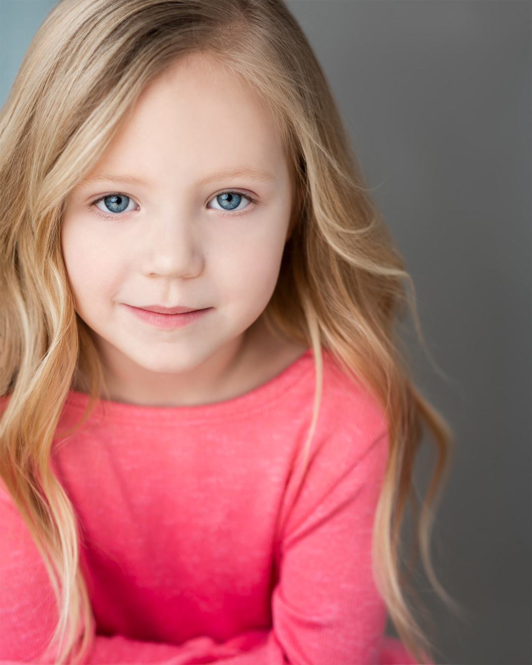 4year old blonde child actor Leia Bajic from LeBlanc school of acting