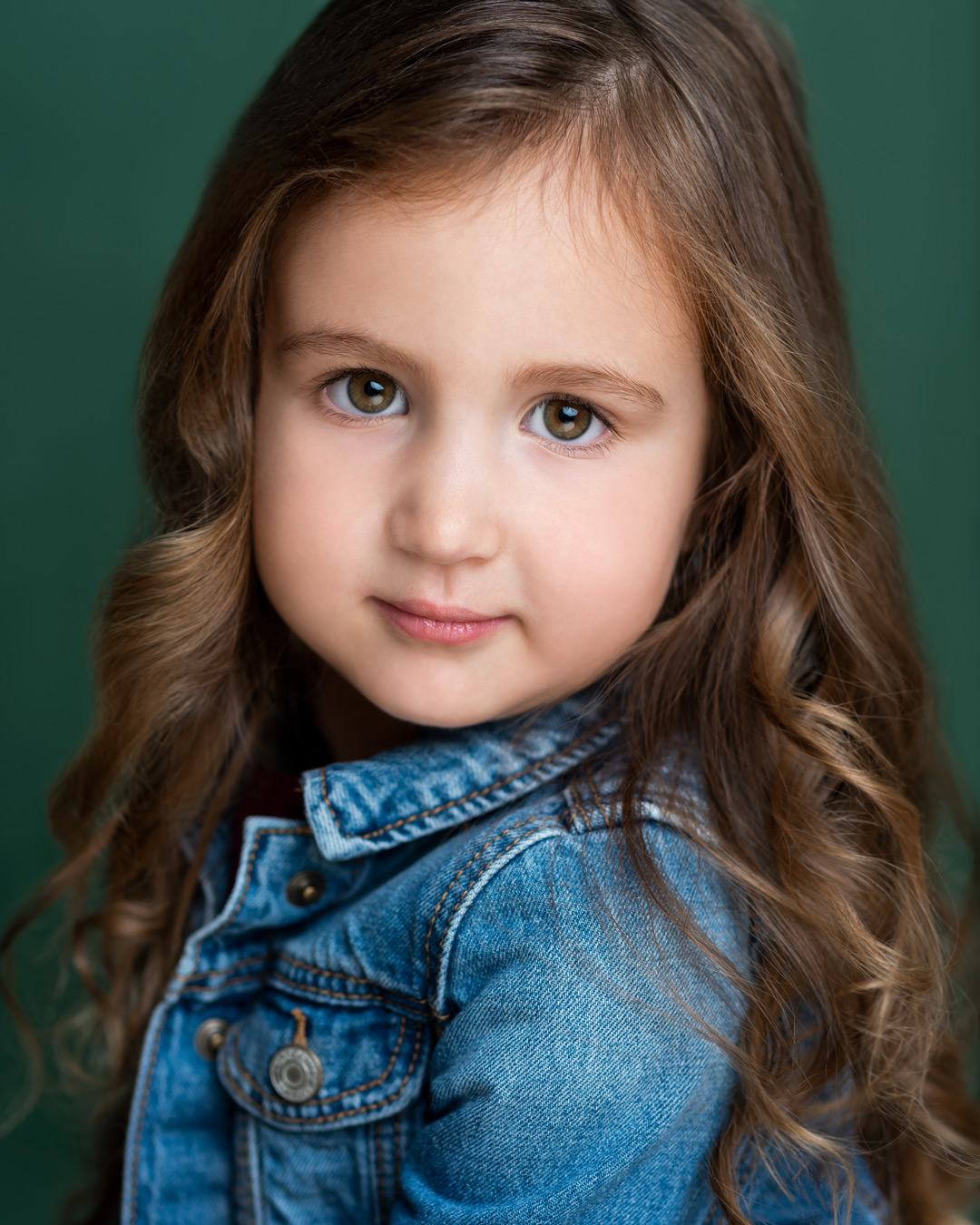 3 year old brunette child actor headshot